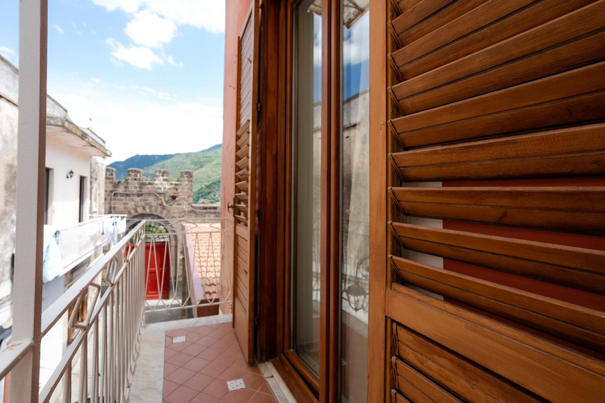 Marisabella Home Standard Vico Equense Esterno foto